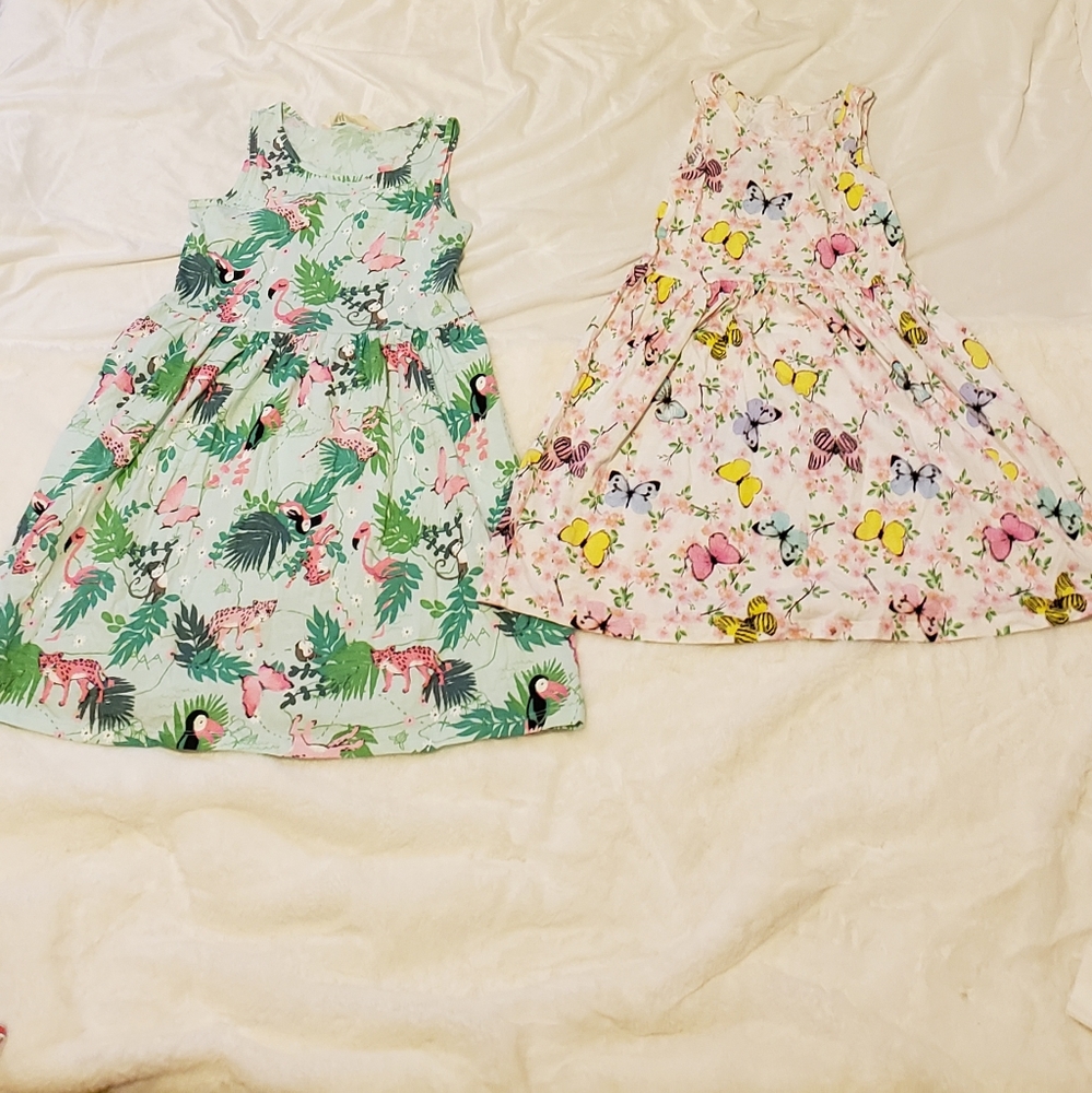 2 girls dresses size 8-10y